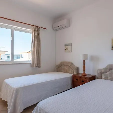 Guita - Incredible Location, Gale, Short Walk To Beach, Restaurants, Shops וילה